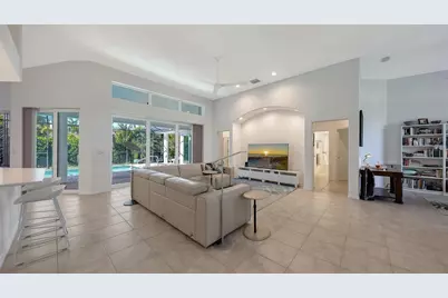 4704 Sweetmeadow Circle, Sarasota, FL 34238 - Photo 7