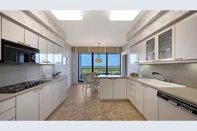 545 Sanctuary Drive #B605, Longboat Key, FL 34228 - Photo 27