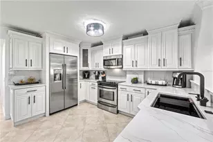 5880 Midnight Pass Rd, Sarasota, FL 34242 - Photo 7