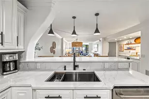 5880 Midnight Pass Rd, Sarasota, FL 34242 - Photo 11