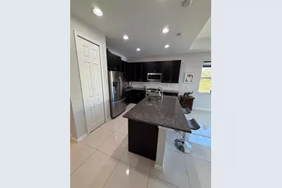 3105 Trustee Avenue, Sarasota, FL 34243 - Photo 7