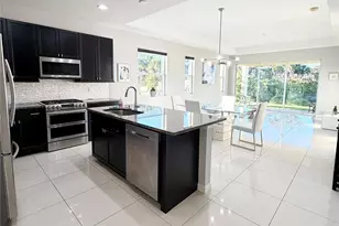 3105 Trustee Ave, Sarasota, FL 34243 - Photo 3