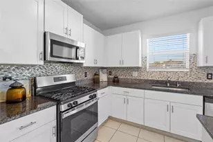 4016 86th St E, Palmetto, FL 34221 - Photo 3