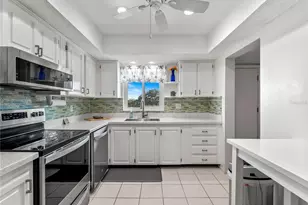 3404 Lake Bayshore Dr, Bradenton, FL 34205 - Photo 11