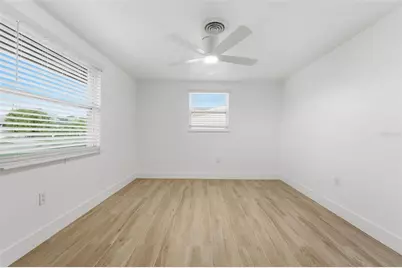 121 Sandhurst Drive, Venice, FL 34293 - Photo 13