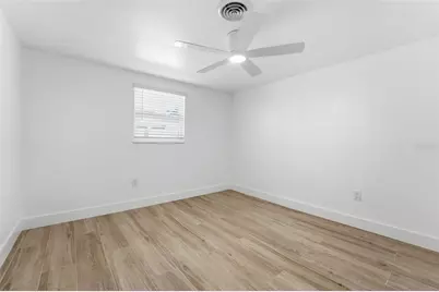 121 Sandhurst Drive, Venice, FL 34293 - Photo 11