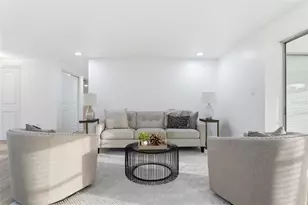 121 Sandhurst Dr, Venice, FL 34293 - Photo 9