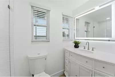 121 Sandhurst Drive, Venice, FL 34293 - Photo 17