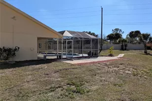 8432 Palm Lakes Ct, Sarasota, FL 34243 - Photo 25