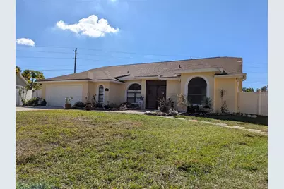 8432 Palm Lakes Court, Sarasota, FL 34243 - Photo 3