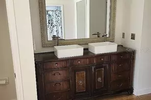 8432 Palm Lakes Ct, Sarasota, FL 34243 - Photo 15