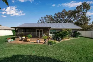 1014 63rd St W, Bradenton, FL 34209 - Photo 7