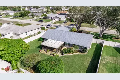 1014 63rd St W, Bradenton, FL 34209 - Photo 11