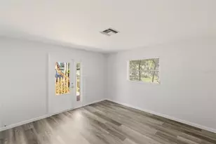 6226 Camphor Ave, Sarasota, FL 34231 - Photo 11