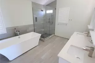 409 84th St NW, Bradenton, FL 34209 - Photo 17