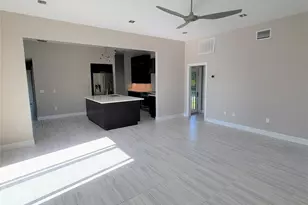 409 84th St NW, Bradenton, FL 34209 - Photo 9