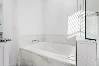 7322 34th Court E, Sarasota, FL 34243 - Photo 25