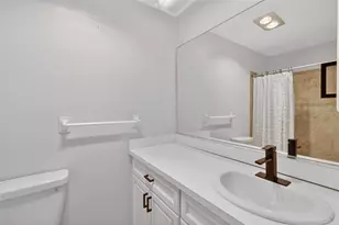 7880 Palm Aire Ln, Sarasota, FL 34243 - Photo 19