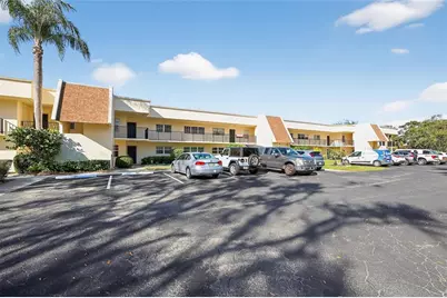 7880 Palm Aire Lane #205, Sarasota, FL 34243 - Photo 5