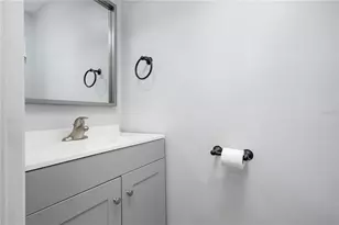 3333 Ramblewood Pl, Sarasota, FL 34237 - Photo 19