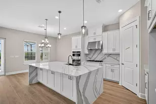 7657 Moonbeam Ave, Sarasota, FL 34241 - Photo 3