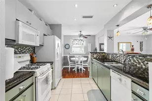 1108 65th Ave W, Bradenton, FL 34207 - Photo 3