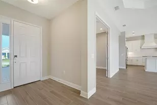 21297 Holmes Cir, Venice, FL 34293 - Photo 9