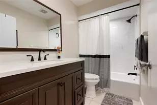 5797 Avista Dr, Sarasota, FL 34243 - Photo 11