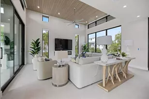 590 De Narvaez Dr, Longboat Key, FL 34228 - Photo 13