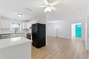 2227 Montclair Dr, Sarasota, FL 34231 - Photo 11