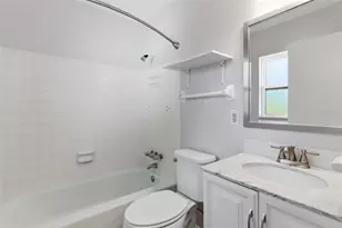 2227 Montclair Dr, Sarasota, FL 34231 - Photo 17