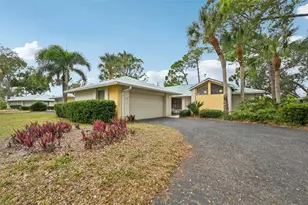 227 Southampton Dr, Venice, FL 34293 - Photo 3
