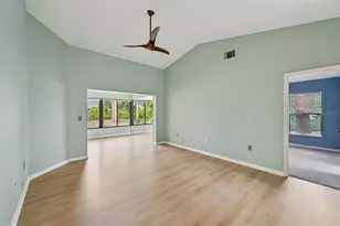 227 Southampton Dr, Venice, FL 34293 - Photo 3