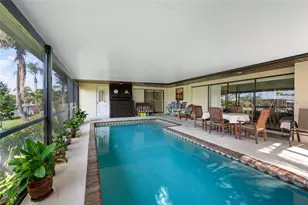 4612 Coral Lake Dr, Bradenton, FL 34210 - Photo 11