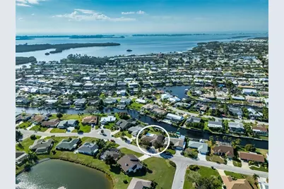 4612 Coral Lake Drive, Bradenton, FL 34210 - Photo 5