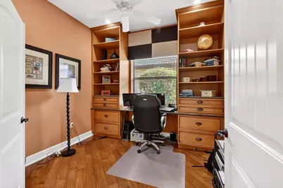 3710 80th Drive E, Sarasota, FL 34243 - Photo 11