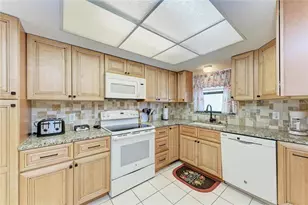 525 Barcelona Ave, Venice, FL 34285 - Photo 13