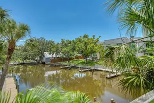 1740 Alderman St, Sarasota, FL 34236 - Photo 9