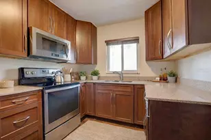 2304 Ringling Blvd, Sarasota, FL 34237 - Photo 9