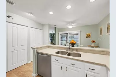 4021 Oakhurst Drive #3121, Sarasota, FL 34233 - Photo 15