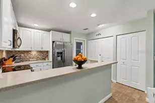 4021 Oakhurst Dr, Sarasota, FL 34233 - Photo 13