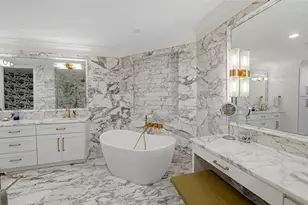 136 Golden Gate Point, Sarasota, FL 34236 - Photo 23