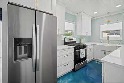 208 84th Street, Holmes Beach, FL 34217 - Photo 11