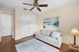 2525 Vaccaro Dr, Sarasota, FL 34231 - Photo 11