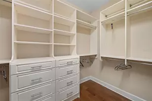 2525 Vaccaro Dr, Sarasota, FL 34231 - Photo 39