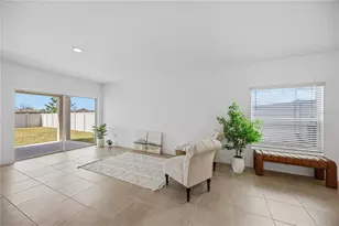 11252 Fieldstone Dr, Palmetto, FL 34221 - Photo 9