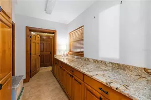 5381 Palos Verdes Dr, Sarasota, FL 34231 - Photo 13