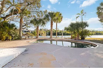 5381 Palos Verdes Drive, Sarasota, FL 34231 - Photo 23