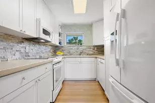 2155 Wood St, Sarasota, FL 34237 - Photo 9