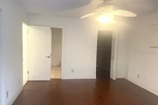 554 Sutton Pl, Longboat Key, FL 34228 - Photo 13